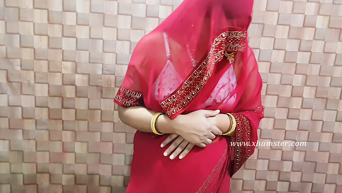 Isteri India Melakukan Seks Oral Pada Abang Iparnya Dalam Pertemuan Yang Panas