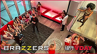 Group Sex With Five Performers Including Scarlit Scandal And Bunny Colby - Brazzers