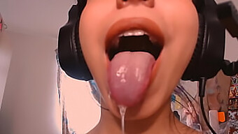 Erstaunliche Zusammenstellung Schlampiger Ahegao-Mädchen In Anime