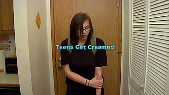 Teen Si Užívá Orálního Sexu A Pov Creampie Od Otce Své Kamarádky