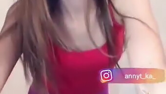 Penampilan Abby Yang Menggoda Di Live Me Dan Bigo