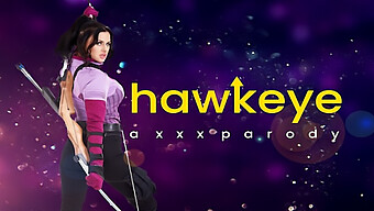 Hawkeye Kate Bishop Cosplayiza Fantasias De Super-Heróis Com Peitos Grandes E Pau Grande