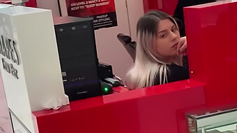 Video Di Lexy Villa Che Fa Il Teasing Con Il Rigonfiamento