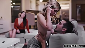 Angela White Melakukan Threesome Panas Dengan Pasangan Beruntung Dalam Pengaturan Sci-Fi