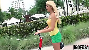 タッカー・スターの官能的な旅:ブラジルの美女のエロティックな探求