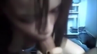 Brunet Seksi Yang Menakjubkan Dalam Video Amatur Buatan Sendiri