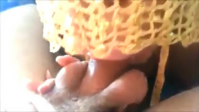 Sexe Hardcore En Dortoir Avec Une Grosse Bite