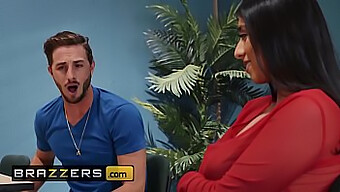 Violet Myers Et Lucas Frost Dans Une Rencontre Chaude En Classe - Brazzers